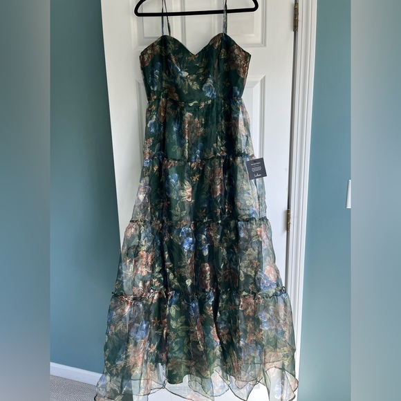 Lulus Exclusive Glamour Green Floral Organza Tiered Maxi Dress size L new - Picture 5 of 8